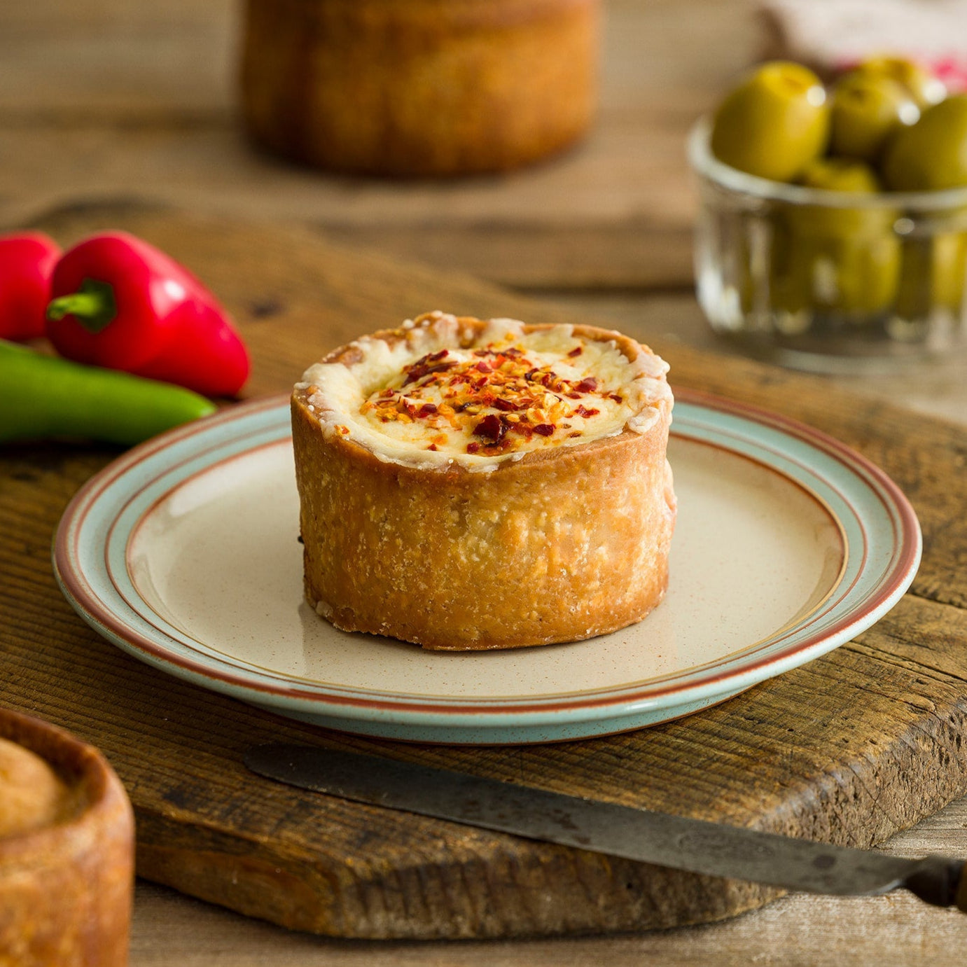 Cheddar & Chilli Jam Topped Pork Pie 290g – Ye Olde Pork Pie Shoppe