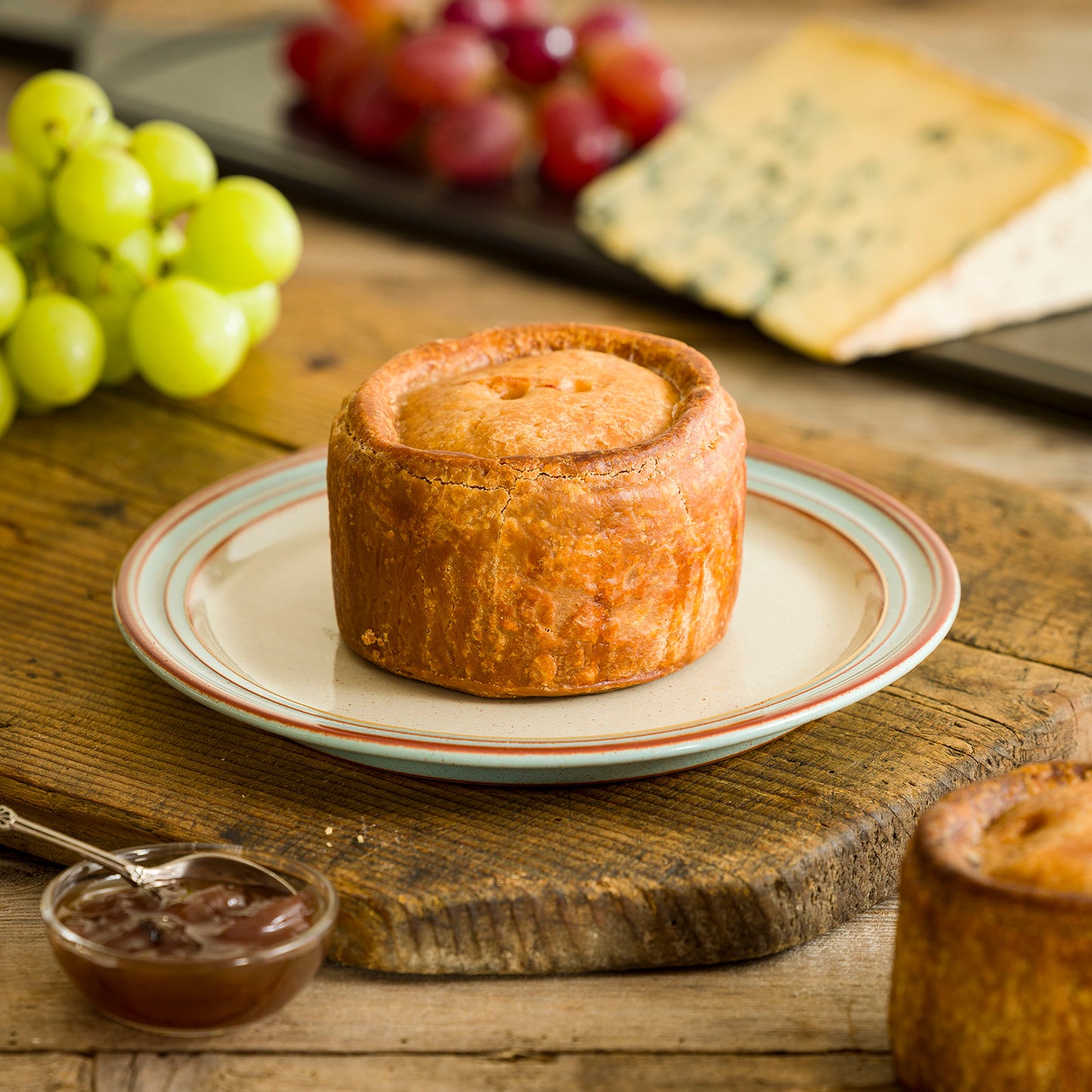 Mrs King’s Stilton Pork Pie 320g