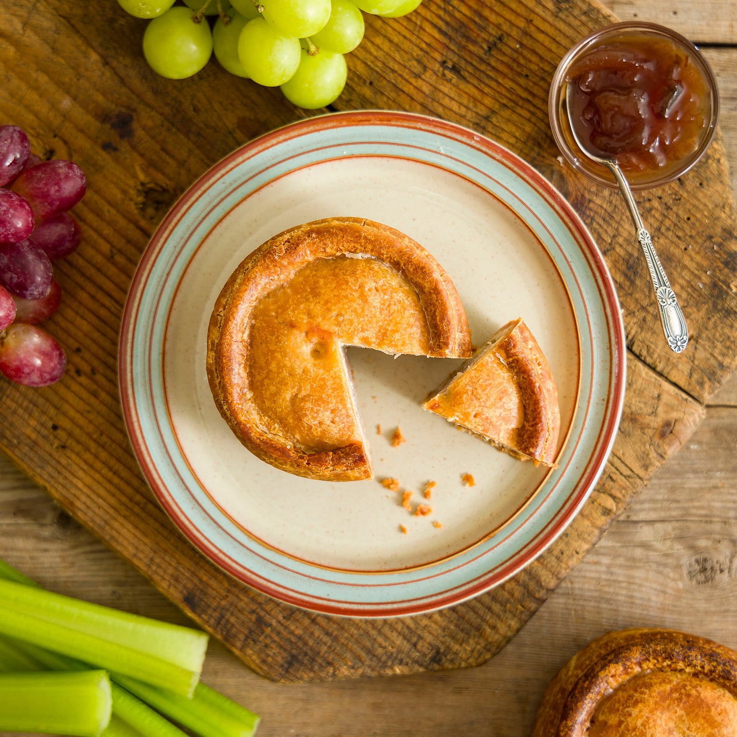 Mrs King’s Stilton Pork Pie 320g